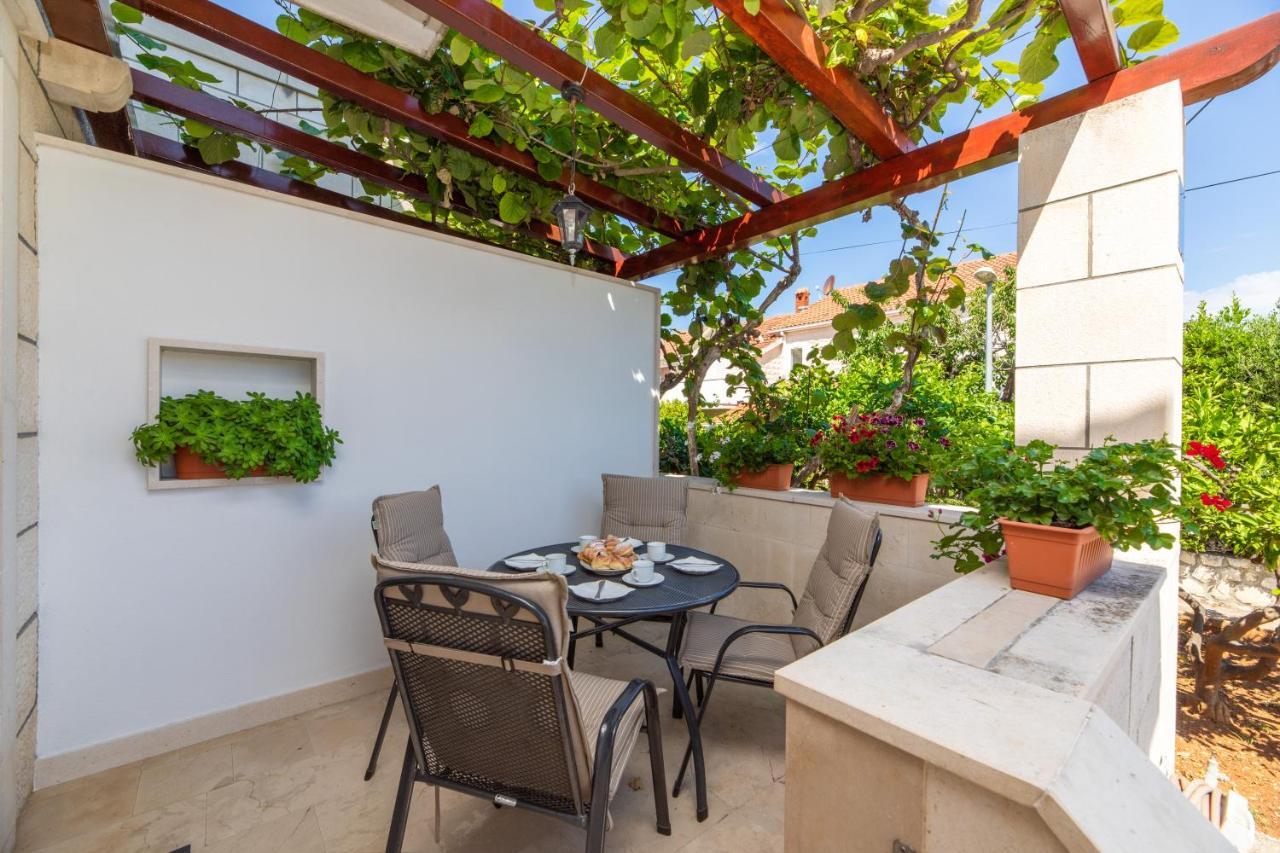 Apartments4You Supetar-The Best And Most Popular Apartments For Discovering The Island - Free Parking - 200 Meters From The Beach ภายนอก รูปภาพ